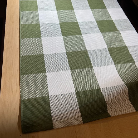 Brand new Green farmhouse carpet - Picture 2 of 4